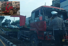 Truk Kontainer Tabrak Median di KM 5 Palembang Pukul 05.00 WIB, Jalan Kolonel H. Burlian Macet hingga KM 9