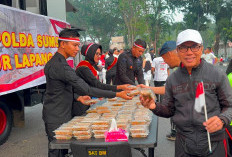 700 Porsi Makanan Gratis hingga Kendaraan Taktis, Brimob Polda Sumsel Semarakkan HUT ke-81 RI di CFD Palembang