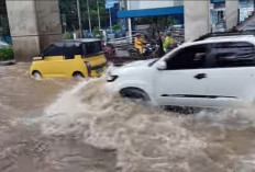 CEK, Begini Batas Aman Kendaaraan Menerjang Banjir Ketika Mengemudi