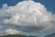 BMKG Rilis Potensi Awan Cumulonimbus 26 September-2 Oktober, Ini Artinya bagi Penerbangan