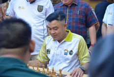 SERU, Sekda Palembang Aprizal Hasyim Buka Turnament Catur Korpri Cup I, Unjuk Strategi Bidak