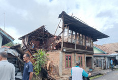 Rumah Panggung di Kelurahan Paku Kayuagung Roboh, Penyebabnya?