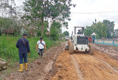 Usai Ditinjau Gubernur Sumsel dan Bupati Ogan Ilir, Jalan Rusak di Desa Betung 1 Mulai Diperbaiki