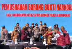 TERCENGANG, Lima Tersangka Ditangkap, Polres Lubuk Linggau Musnahkan 1,39 Kg Sabu Hasil Operasi