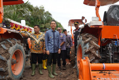 Bupati OKI Serahkan 568 Alsintan untuk Tingkatkan Produktivitas Pertanian dan Dukung Swasembada Pangan