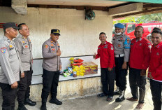 Silaturahmi ke Pondok Kerja Manggala Agni Daops Sumatera XIV/Banyuasin, Kapolsek Pemulutan Berikan Sembako
