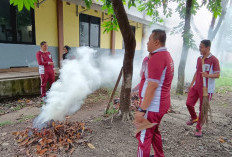 Sambut Hari Bhayangkara ke-79, Sat Intelkam Polres Ogan Ilir dan OKP Gelar Bakti Kebersihan di Gereja