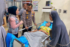 Didampingi Ibu Bhayangkari & Anggota DPR RI, Kapolrestabes Palembang Besuk Pelajar Korban Jambret 