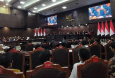 MK Gelar Sidang Syarat Pendidikan Gibran Malam ini, Agenda Pembuktian dari Pemohon