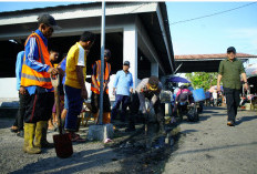 Program Belida Polres OKI Bersihkan Masjid Baiturrahman dan Pasar Kayuagung