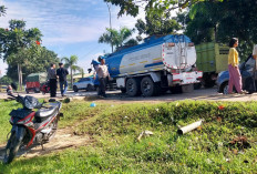 Melintasi Jalan Soekarno Hatta Palembang, Mobil Tangki Hilang Kendali Tabrak 2 Kendaraan, Sopir Kabur 