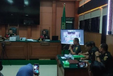 Lihat Saksi Sujud Mohon Terdakwa Dihukum Mati, Kopda Bazarsah dengan Nada Bergetar Sampaikan Maaf 