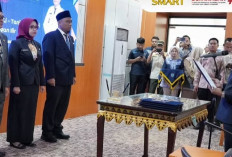 Wabup Ogan Ilir Lantik Pejabat Administrator dan Serahkan SK Perpanjangan Pj Sekda pada Dicky Syailendra