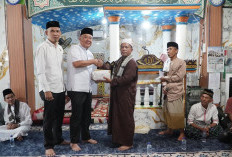 Safari Jumat Wagub Sumsel di Desa Kepur Muara Enim Serahkan Bantuan untuk Masjid dan Masyarakat