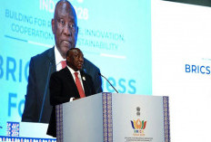 Pulang dari Hadiri KTT BRICS, Presiden Afsel Jatuh Sakit