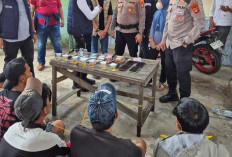 Polisi Gerebek Lorong Kencana 7 Ulu, Tujuh Orang Positif Narkoba, Seorang Lagi Ngaku Susah Buang Air Kecil