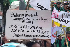 Spanduk Pendemo: Bekerja Keraslah Sampai Mampu Bayar Pajak, Sebab Ada Hak Pejabat Disana