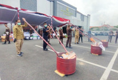 Kejari Palembang Musnahkan Barang Bukti Hasil Tindak Pidana, Dari Rokok Ilegal hingga Narkoba