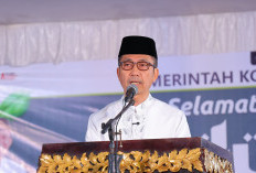 Ratu Dewa-Prima Salam Sholat Idul Adha Bersama Ribuan Jemaah di Masjid Agung, Ajak Warga Maknai Pengorbanan