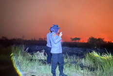 Titik Api Sulit Dijangkau, Polri Gunakan Drone untuk Padamkan Karhutla Ogan Ilir