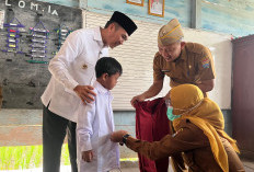 Puluhan Ribu Siswa Baru di Palembang Terima Seragam Gratis, Komitmen Wali Kota Ratu Dewa