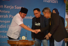Wawako Palembang Apresiasi Kinerja Dirut Perumda Pasar Saat Lounching Kartu Identitas Pedagang