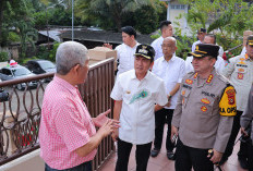 Simbol Toleransi, Walikota Ratu Dewa Tinjau Misa Malam Natal 2025 di Dua Gereja Besar Kota Palembang