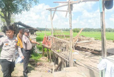 Cuaca Ekstrem di Sungai Pinang Sebabkan Sebuah Rumah Roboh, Polsek Tanjung Raja Pastikan Kondisi Penghuni Aman