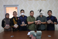 Kejari Ogan Ilir Kembali Terima Uang Kerugian Negara Rp 861 Juta Lebih dari Tersangka Perkara Mafia Tanah