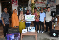 Pelindo Regional 2 Palembang Salurkan Bantuan Sarana dan Prasarana Kepada Posyandu Taruna Karya