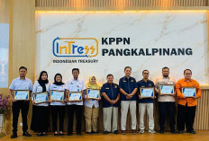 MEMBANGGAKAN, Nilai IKPA 100, Kanwil Kemenkum Babel Borong Empat Penghargaan