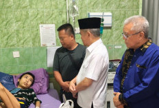 Wabup Ogan Ilir dan Ketua Baznas, Kunjungi Warga yang Jadi Pasien Tumor Sedang Dirawat Intensif di RS
