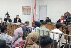 Umi Hartati Menangis di Persidangan, Bantah Terima Uang Suap Proyek Pokir DPRD OKU