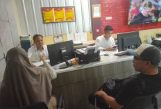 Dipepet 2 Emak-emak, iPhone 17 Pro Max Novia ‘Pindah Tangan’ di Pasar Kalangan Musi 2 