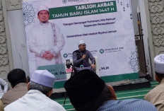 Ketua Al-Azhar Cairo Indonesia Sampaikan Tausyiah Peringatan Muharram 1447 H di Masjid Raya CGC Palembang