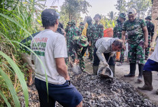 Tak Kenal Panas, Satgas TMMD Reguler ke-129 Kodim 0714/Salatiga Bersama Warga Kebut Pengecoran Jalan di Dusun 