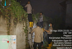Karhutla Muncul di Pemulutan, 16 Personel Polda Sumsel Bergerak Padamkan Titik Api