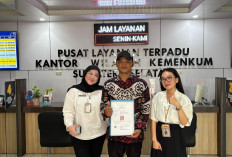 Kanwil Kemenkum Sumsel Serahkan Sertifikat Merek Popblak kepada Pelaku UMKM