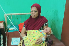 Wanita di Palembang Melahirkan di Teras Mushola, Bingung tak Ada Biaya Berobat ke Rumah Sakit