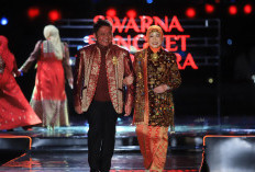 Elegansi Herman Deru–Feby Deru Curi Perhatian di Panggung Swarna Songket Nusantara