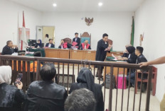Jaksa Tegas Tolak Eksepsi, 'Crazy Rich' Tulung Selapan Haji Sutar Cs Menanti Putusan Sela Hakim