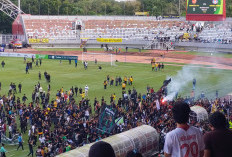 Suporter Sriwijaya FC Mengamuk di Stadion Gelora Sriwijaya Jakabaring