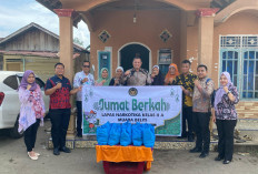 Lapas Narkotika Kelas IIA Muara Beliti Gelar 'Jumat Berkah', Bagikan Sembako untuk Warga Sekitar