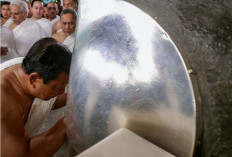 Presiden Prabowo dan Rombongan Berdoa di Tempat Mustajab Saat Umrah, Minta Keberkahan untuk Indonesia