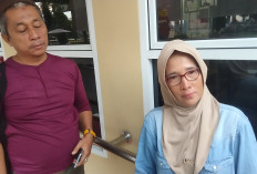 Pasal Belum Lunasi Hutang, Wanita Ini Tak Diizinkan Pulang Hp Dirampas, Takut Keluarga Terancam 