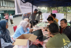 Warga Antusias Lihat Pameran Lelang Barang Rampasan Negara Kejari OKI di CFD Kayuagung