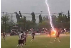 Pesepak Bola Thailand Tewas Tersambar Petir