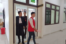 Yusril Izamahendra Dituntut Jaksa 1 Tahun Penjara Bawa Sajam