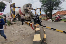 Portal Jembatan Ogan Palembang Patah Dihantam Truk Molen, Sopir Mengaku Tak Melihat 