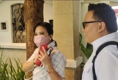 Lury Elza Memilih Bungkam soal Penggeledahan Rumah Ayahnya, Tersangka Dugaan Korupsi Pasar Cinde